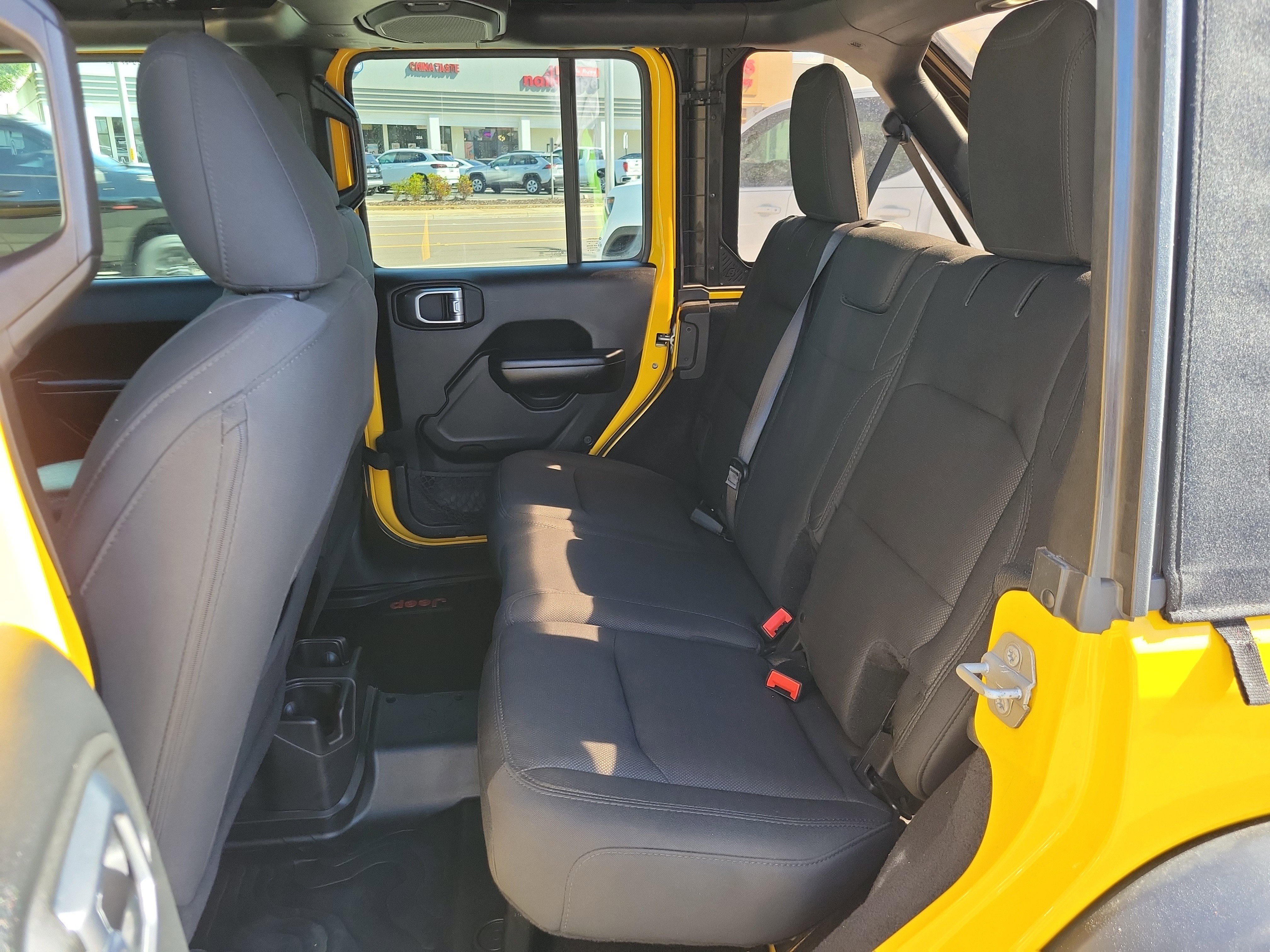 Used 2018 Jeep Wrangler Unlimited Sport S AWD/4WD image 16