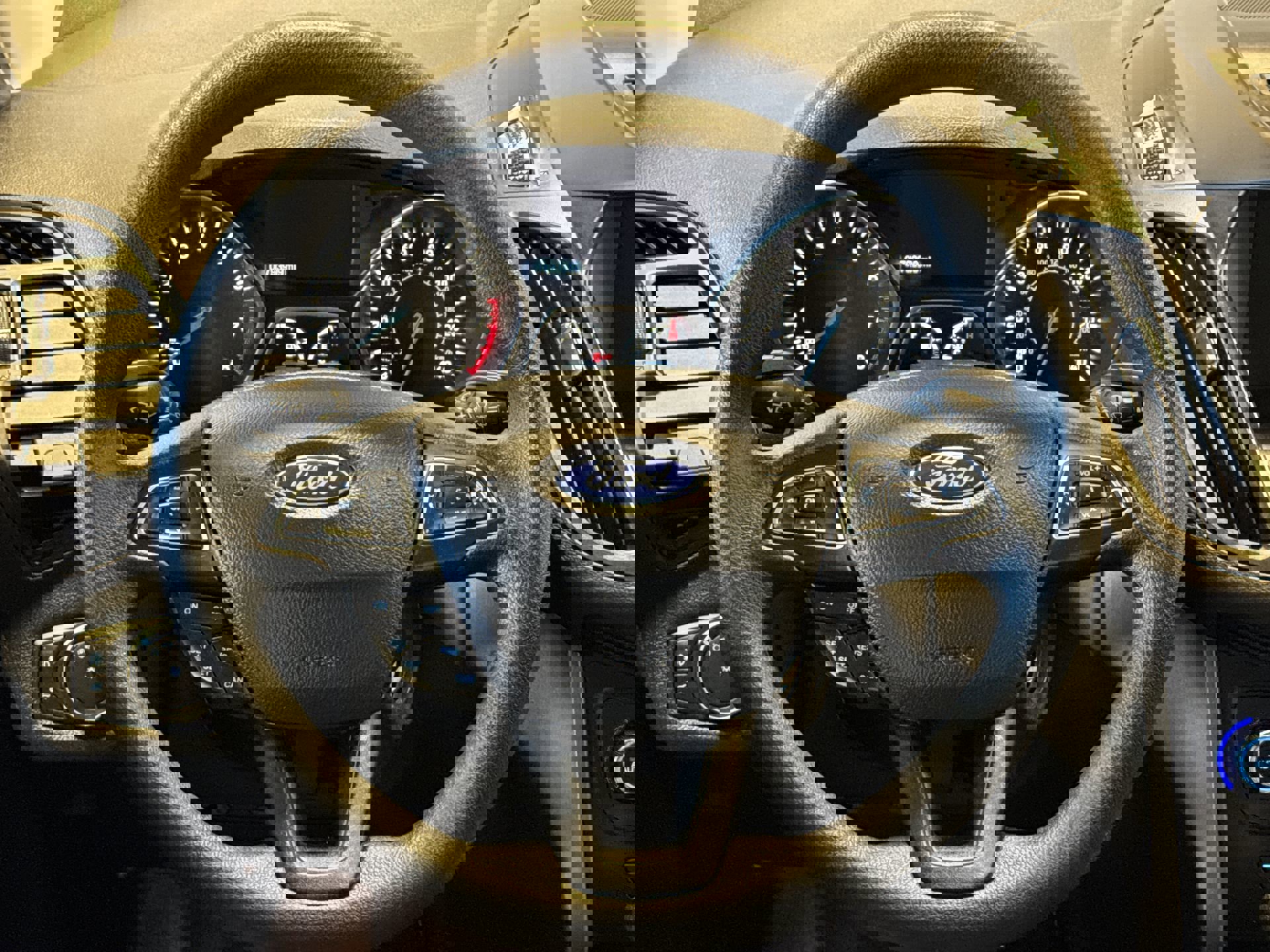 Used 2017 Ford Escape SE w/ Equipment Group 201A image 14