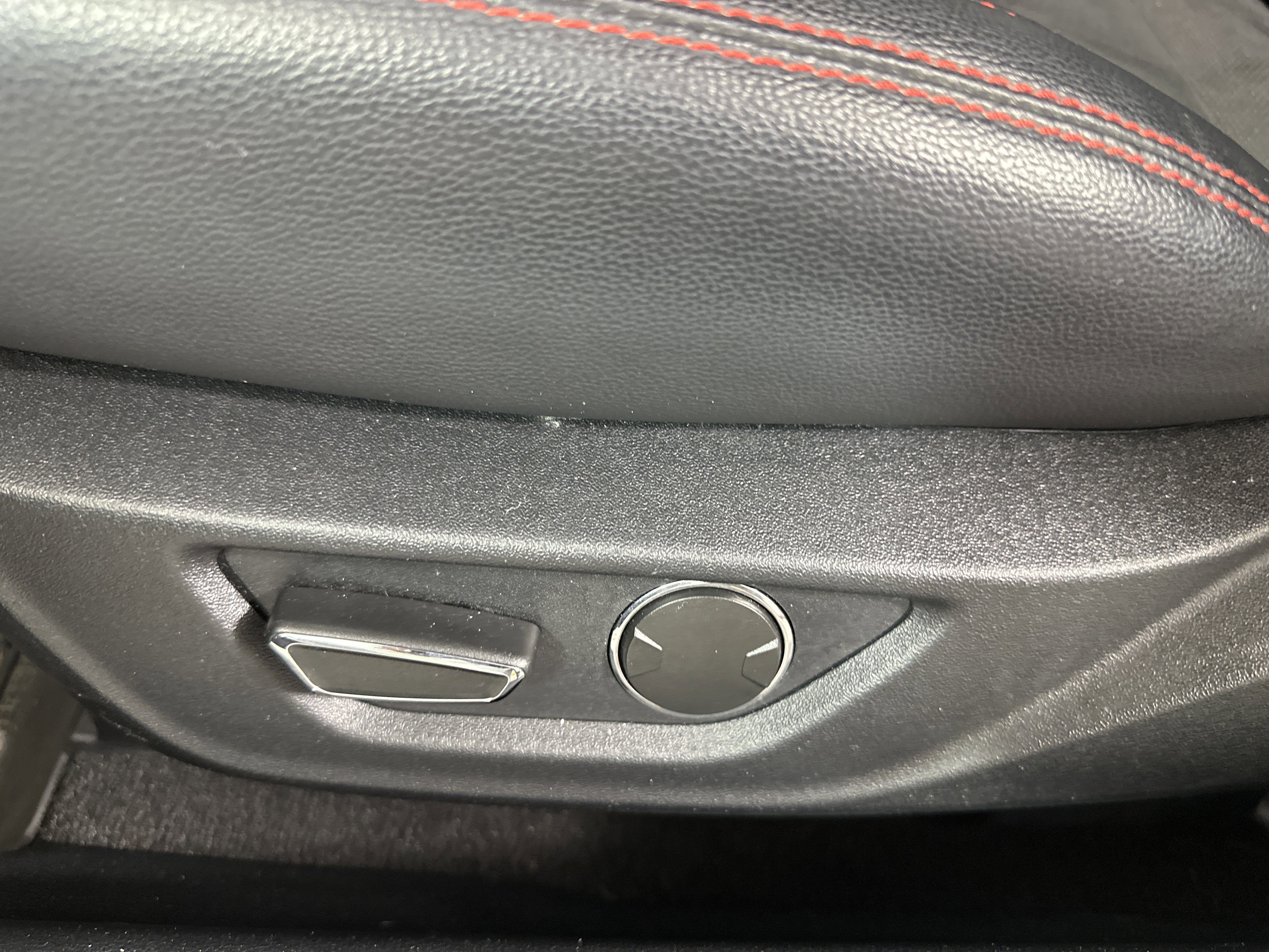 Used 2019 Ford Mustang GT Premium w/ Equipment Group 401A image 10