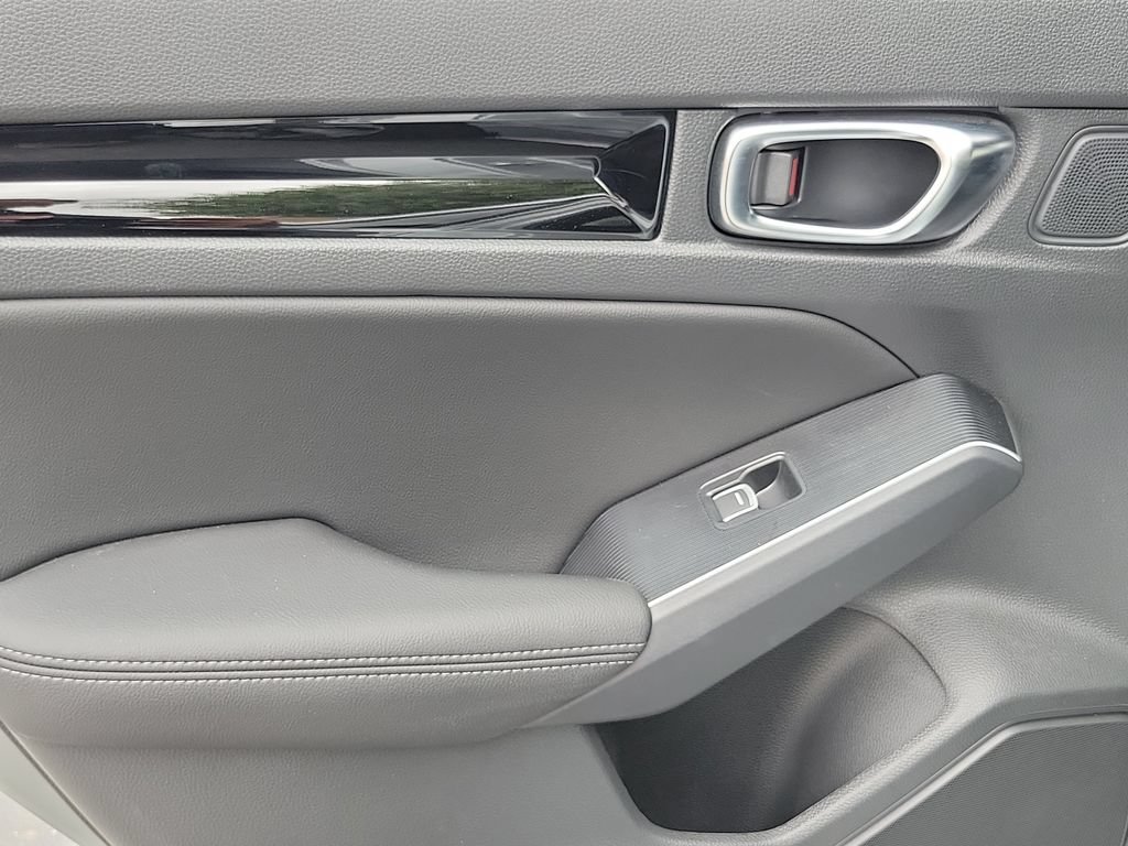 Certified 2025 Honda Civic FWD Hybrid Sedan image 15