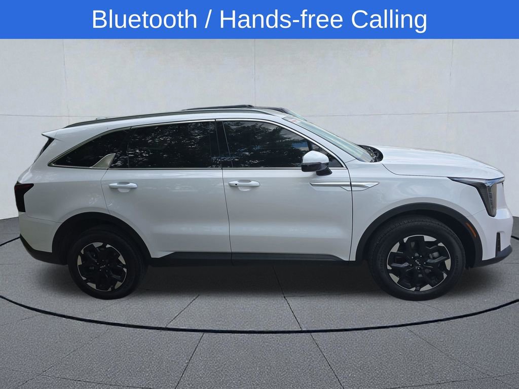Used 2025 Kia Sorento S AWD/4WD image 5