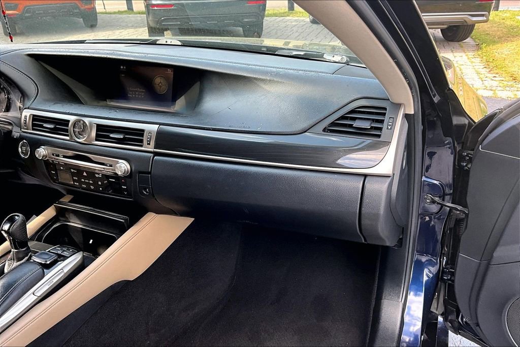 Used 2016 Lexus GS 200t image 24