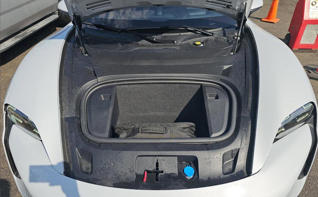 Used 2024 Porsche Taycan GTS image 20