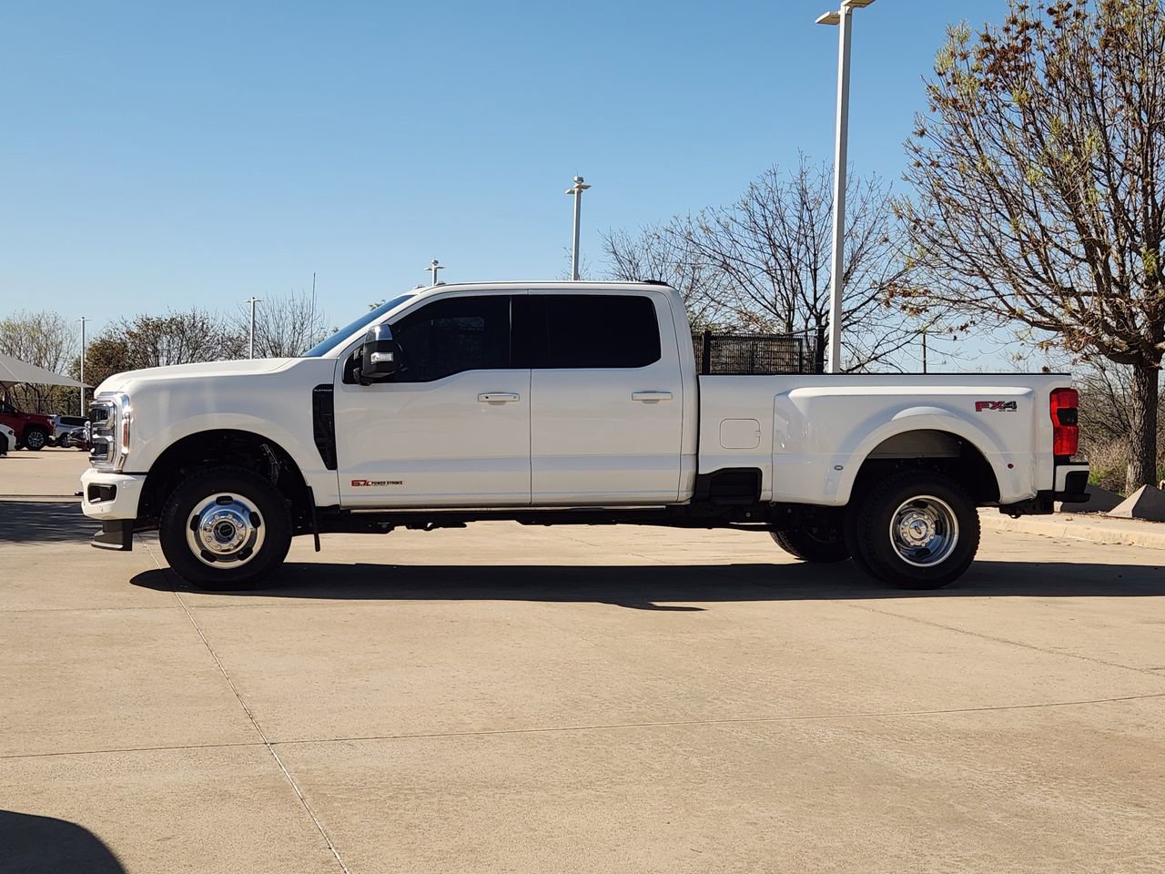 Used 2025 Ford F350 Platinum image 4