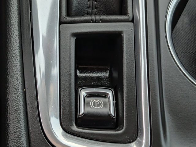 Used 2021 Chevrolet Equinox LT AWD/4WD image 16