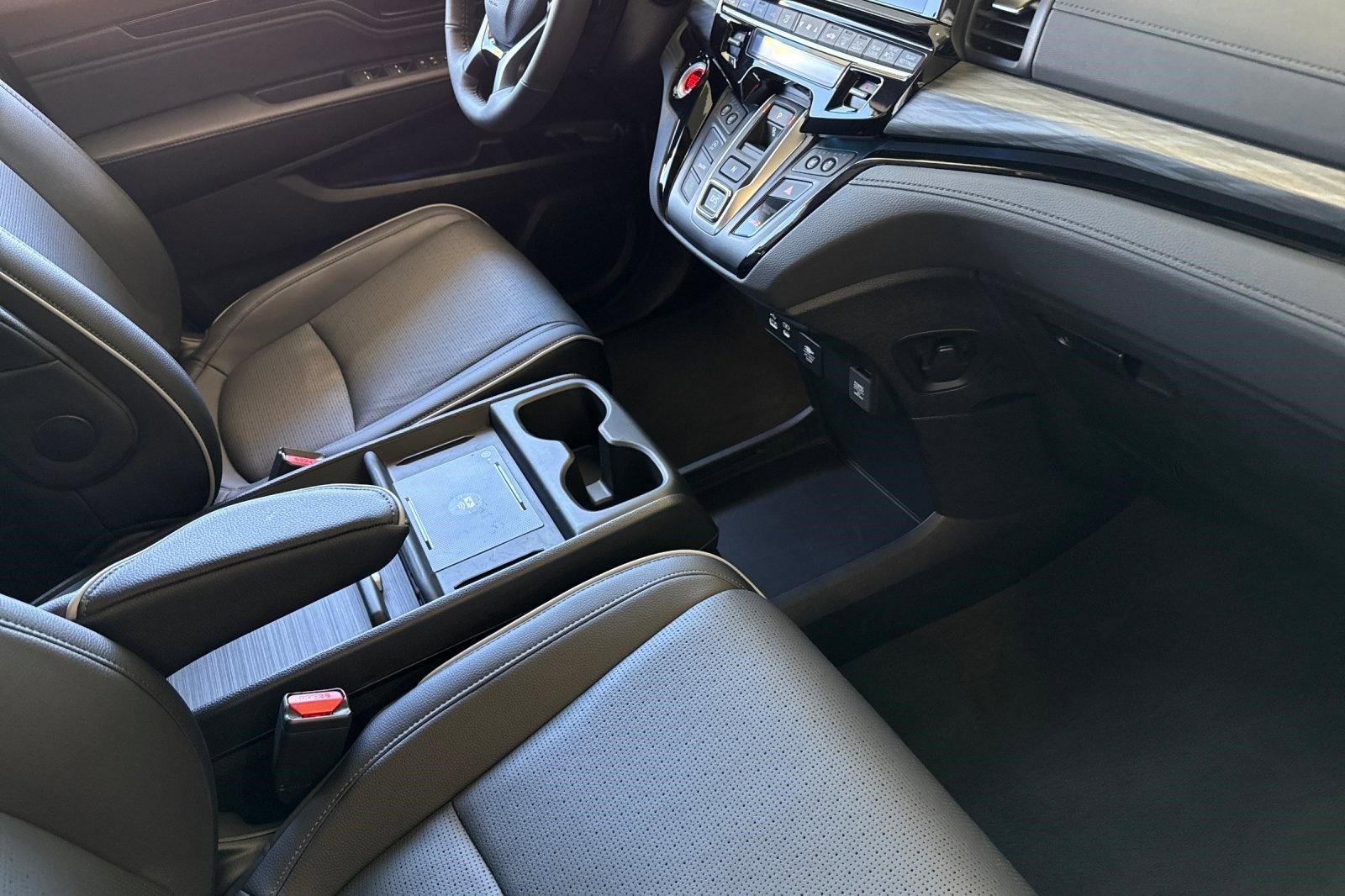 Certified 2026 Honda Odyssey Elite image 32