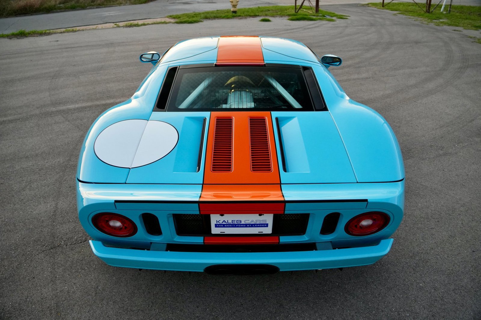 Used 2006 Ford GT RWD image 24