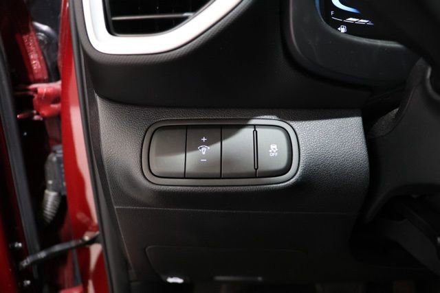 Certified 2024 Hyundai Venue SEL image 18