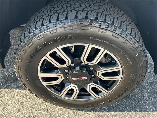 Certified 2022 GMC Sierra 2500 AT4 w/ Gooseneck/5TH Wheel Package AWD/4WD image 33