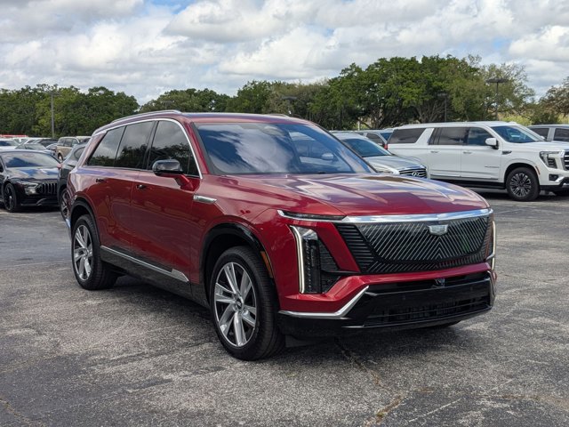 Used 2026 Cadillac Vistiq Luxury image 3