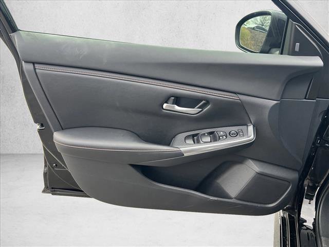 Used 2023 Nissan Sentra SR w/ Electronics Package image 11