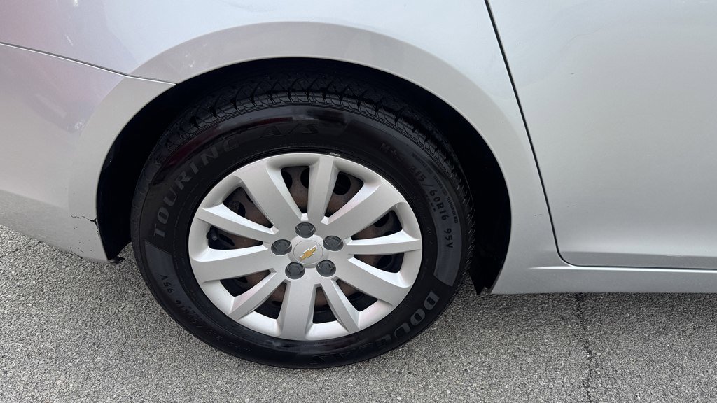 Used 2011 Chevrolet Cruze LS w/ Connectivity Package FWD image 14