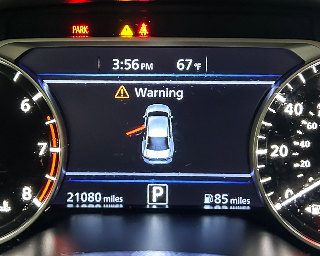 Used 2023 Nissan Altima 2.5 SR AWD/4WD image 14