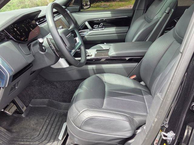 Used 2024 Land Rover Range Rover Autobiography image 9