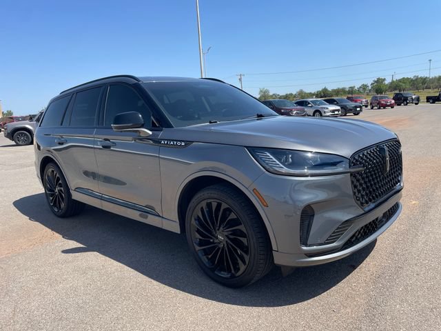 Used 2025 Lincoln Aviator Reserve w/ Equipment Group 201A AWD/4WD video 2