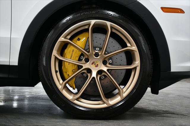 Used 2024 Porsche Cayenne Turbo GT AWD/4WD image 27