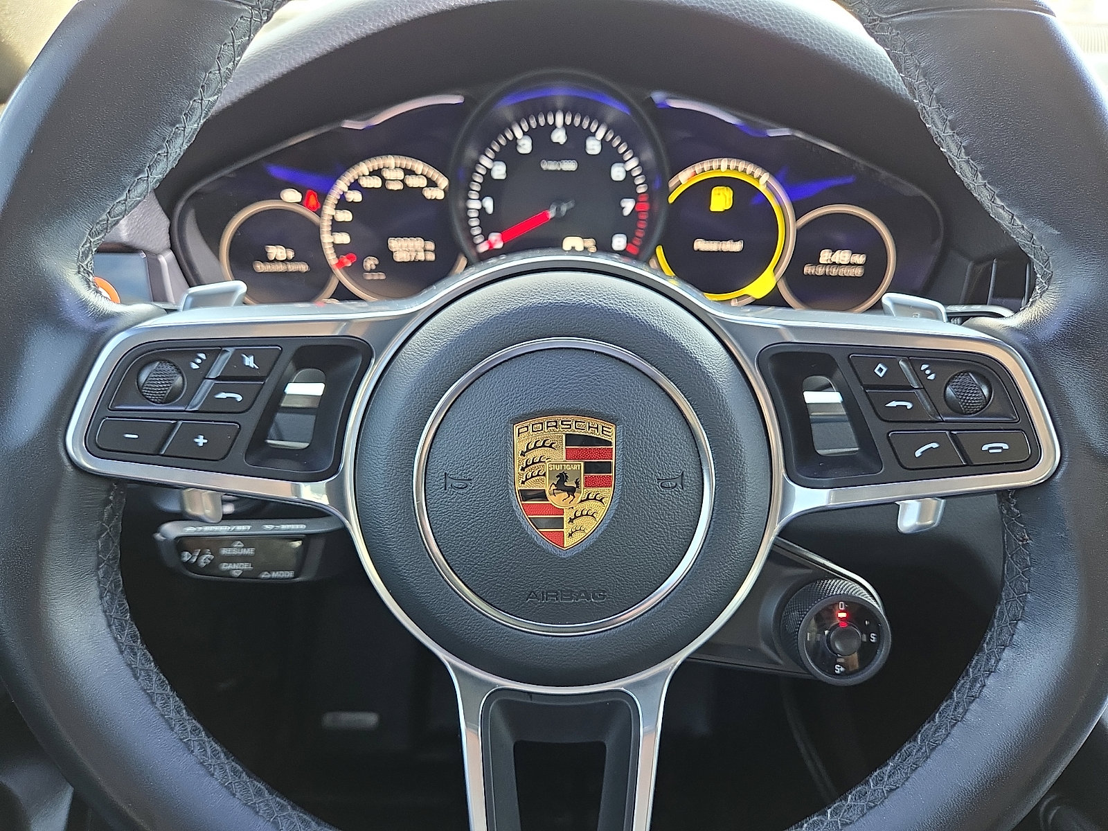 Used 2021 Porsche Cayenne Coupe image 24