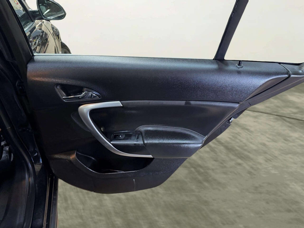 Used 2013 Buick Regal Premium image 21