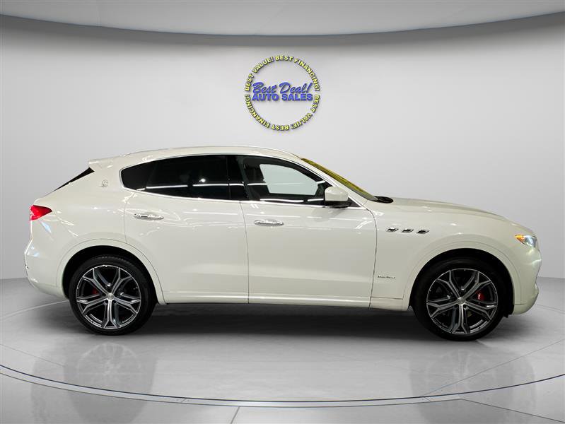 Used 2019 Maserati Levante S GranLusso image 8