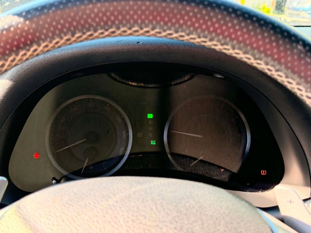 Used 2014 Lexus IS 250C w/ F-Sport Package w/as Tires RWD image 5
