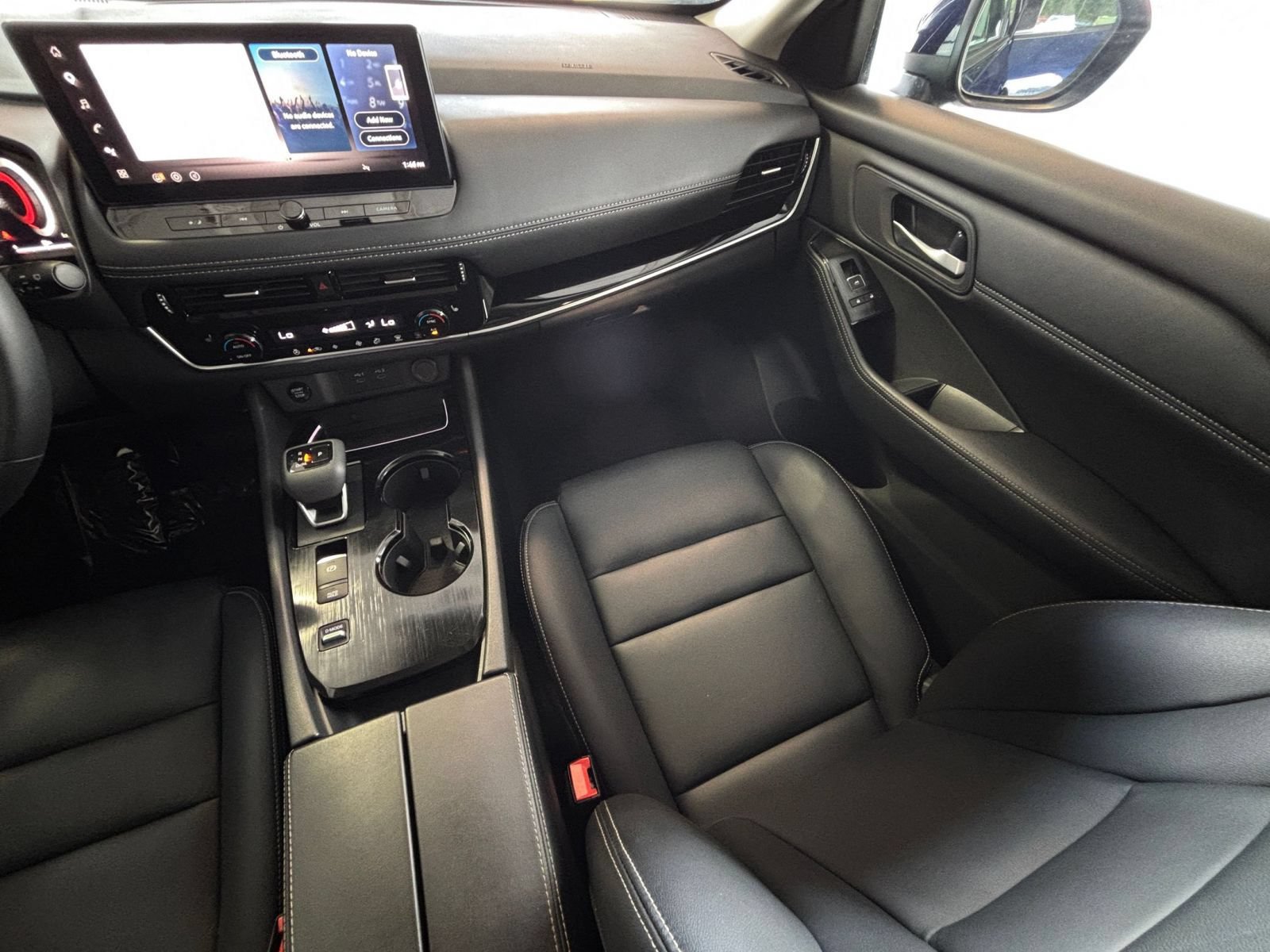 Used 2026 Nissan Rogue SL FWD image 38
