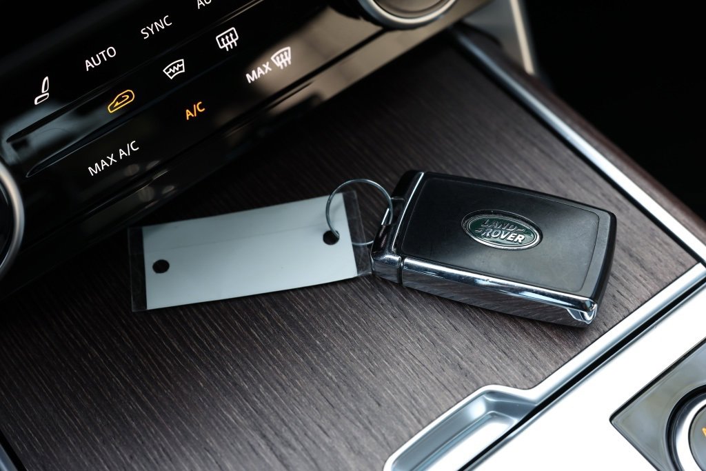 Used 2023 Land Rover Range Rover Long Wheelbase Autobiography image 35