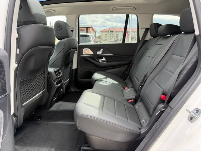New 2025 Mercedes-Benz GLS 450 4MATIC image 4