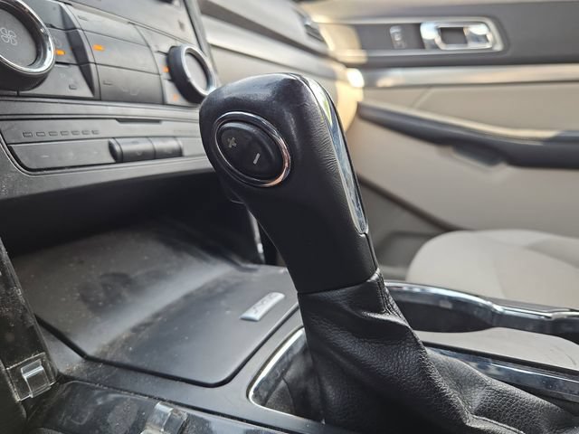 Used 2019 Ford Explorer XLT AWD/4WD image 14