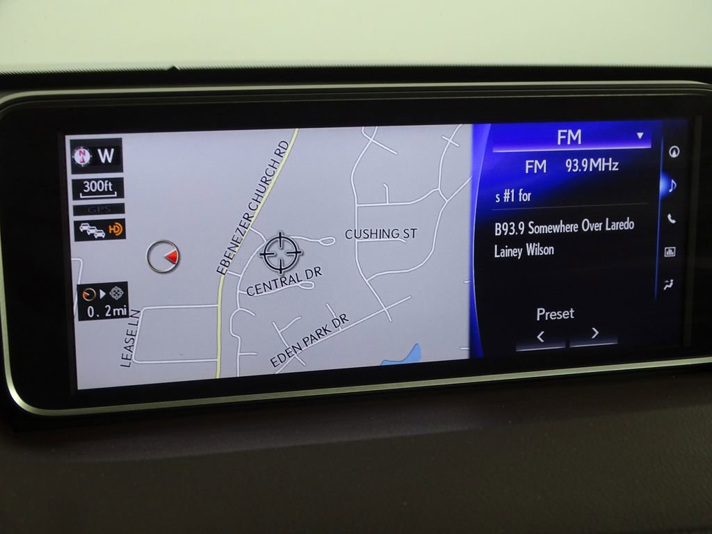 Used 2016 Lexus RX 450h AWD image 34