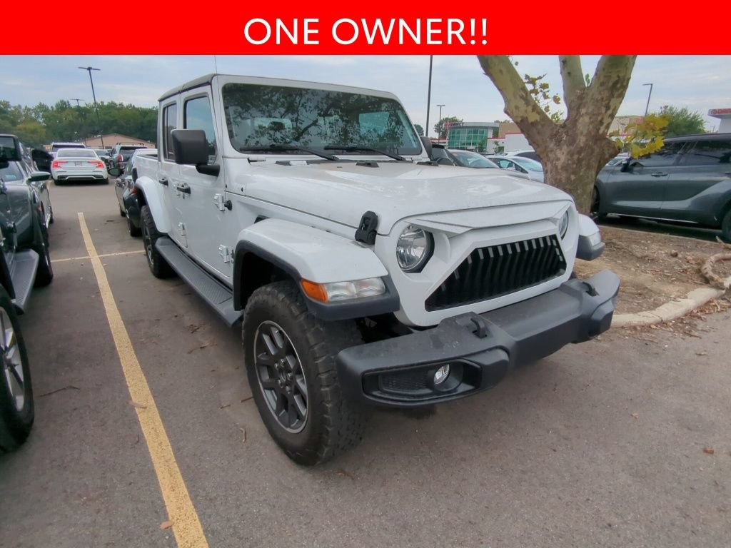 Used 2020 Jeep Gladiator Overland w/ Advanced Safety Group AWD/4WD image 3