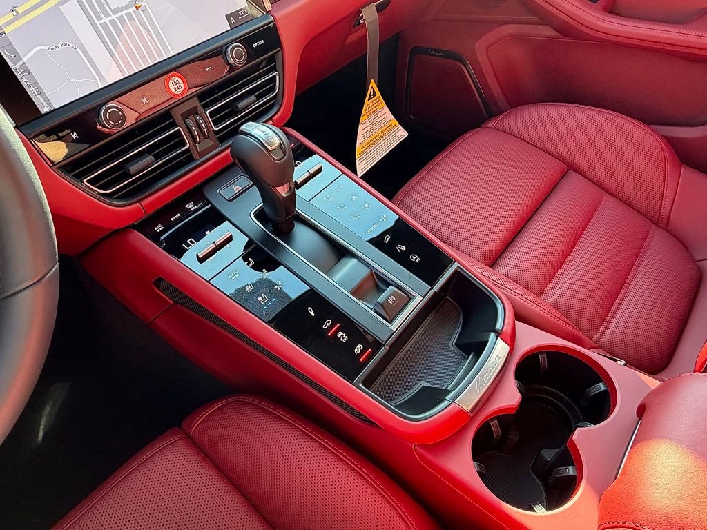 New 2026 Porsche Macan GTS image 15