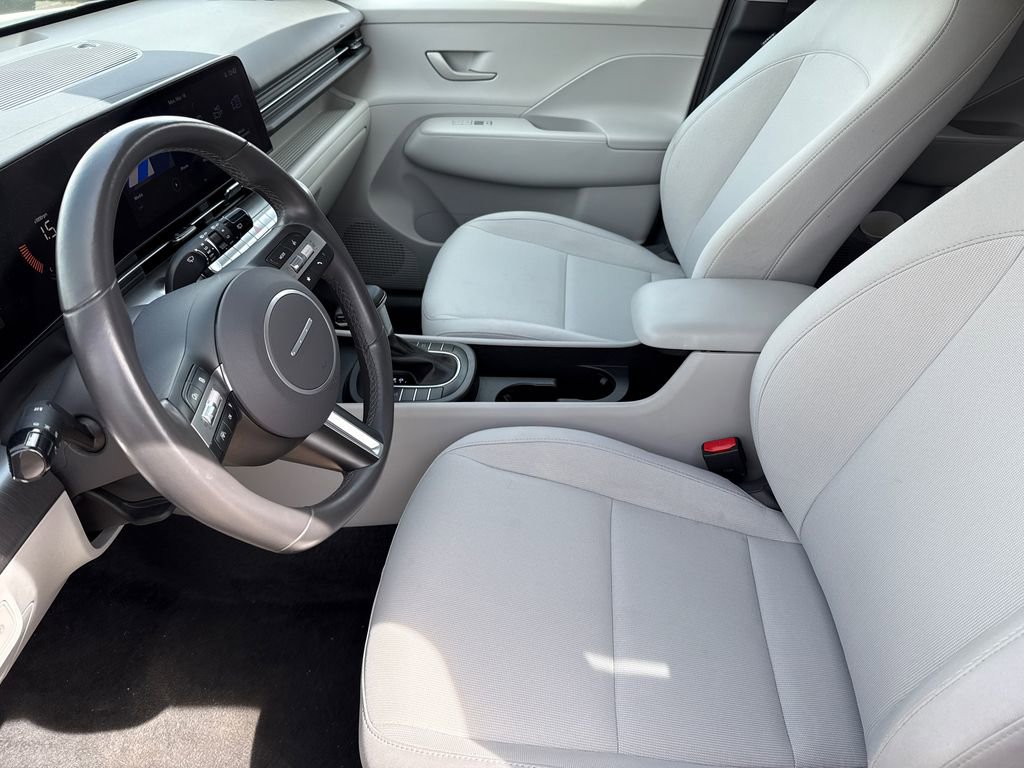 Used 2025 Hyundai Kona SEL image 17