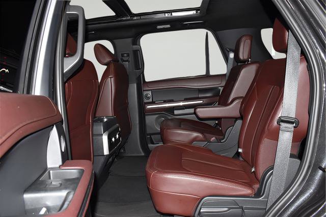 Used 2024 Ford Expedition Limited image 32