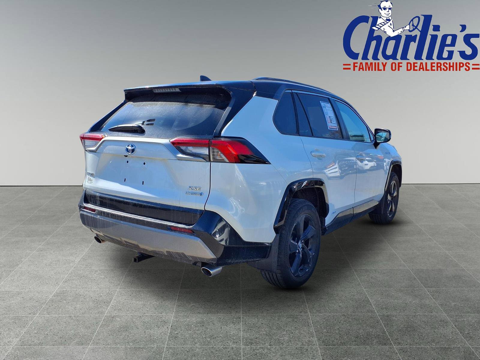 Used 2021 Toyota RAV4 XSE AWD/4WD image 4