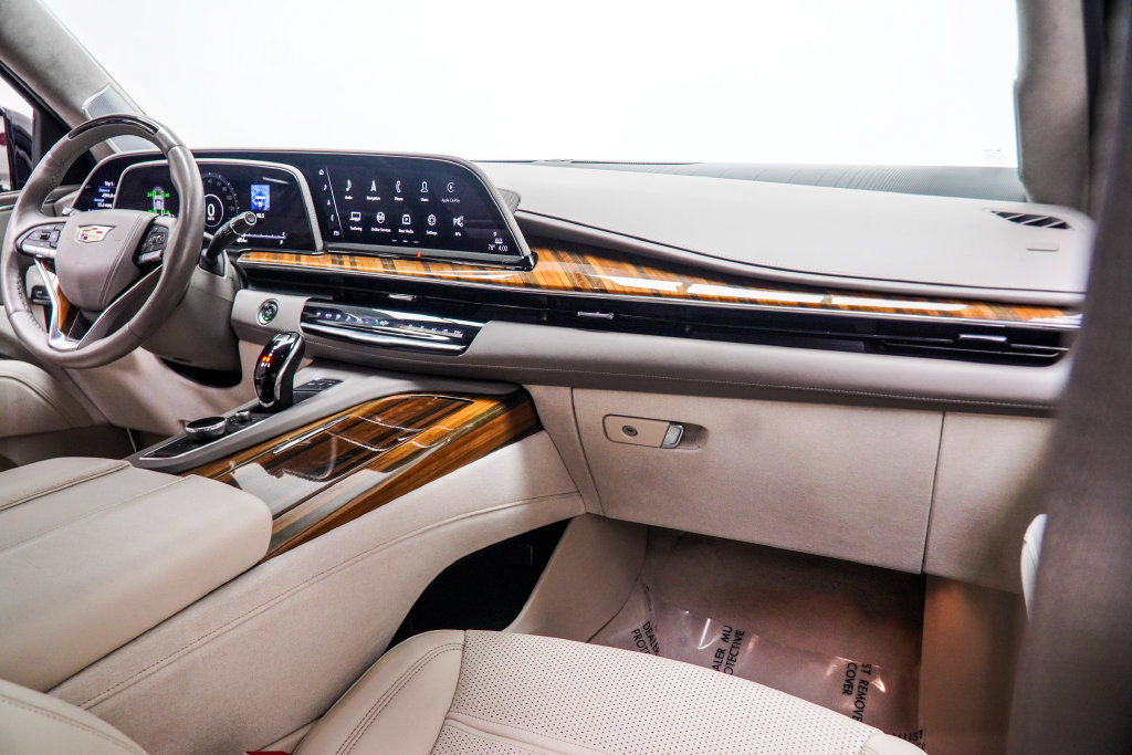 Used 2024 Cadillac Escalade Premium Luxury Platinum RWD image 26