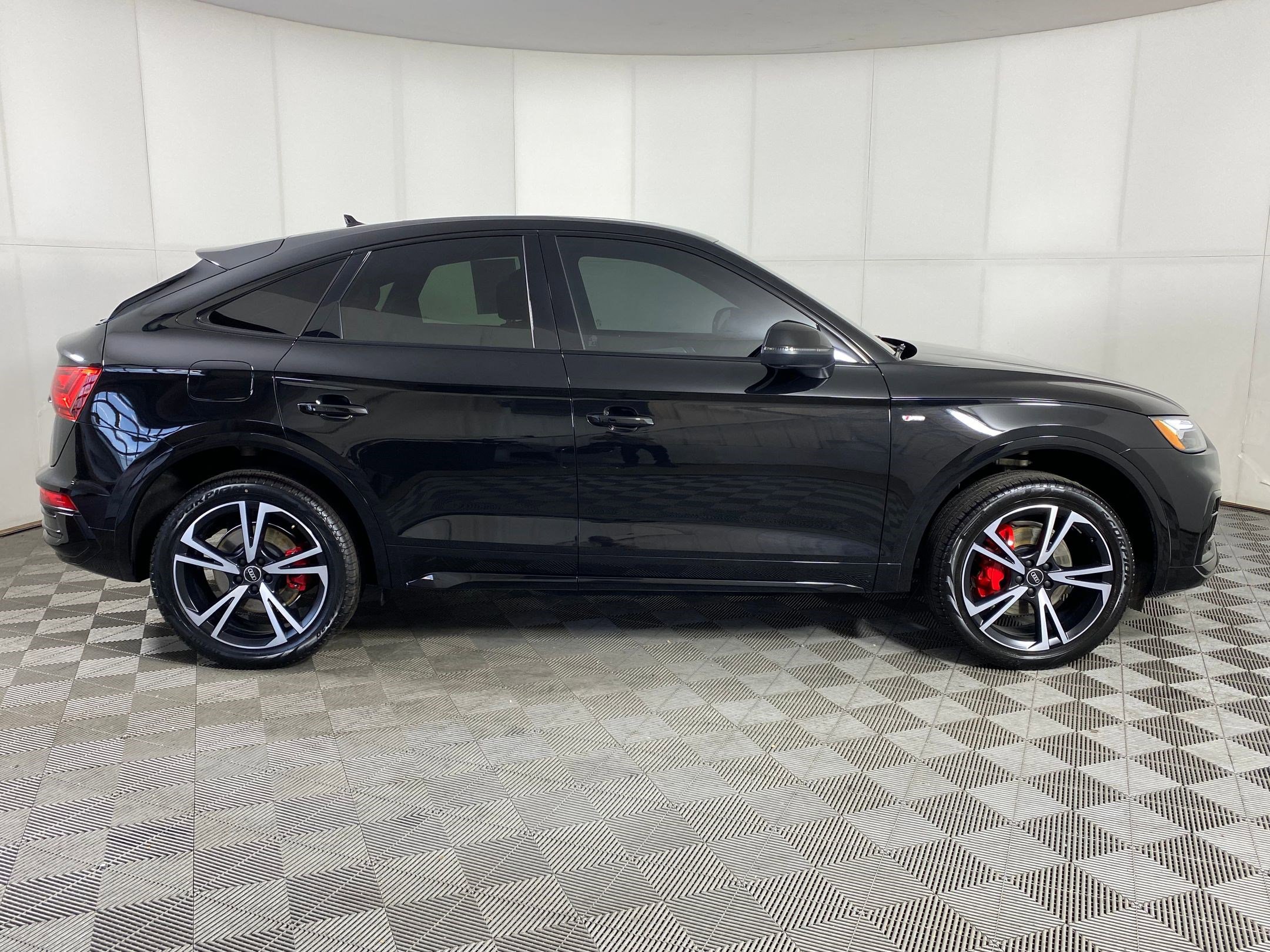 Used 2025 Audi Q5 2.0T Premium Plus image 8