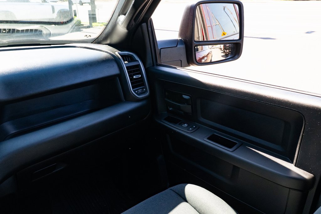 Used 2024 RAM 2500 Tradesman w/ Chrome Appearance Group image 10