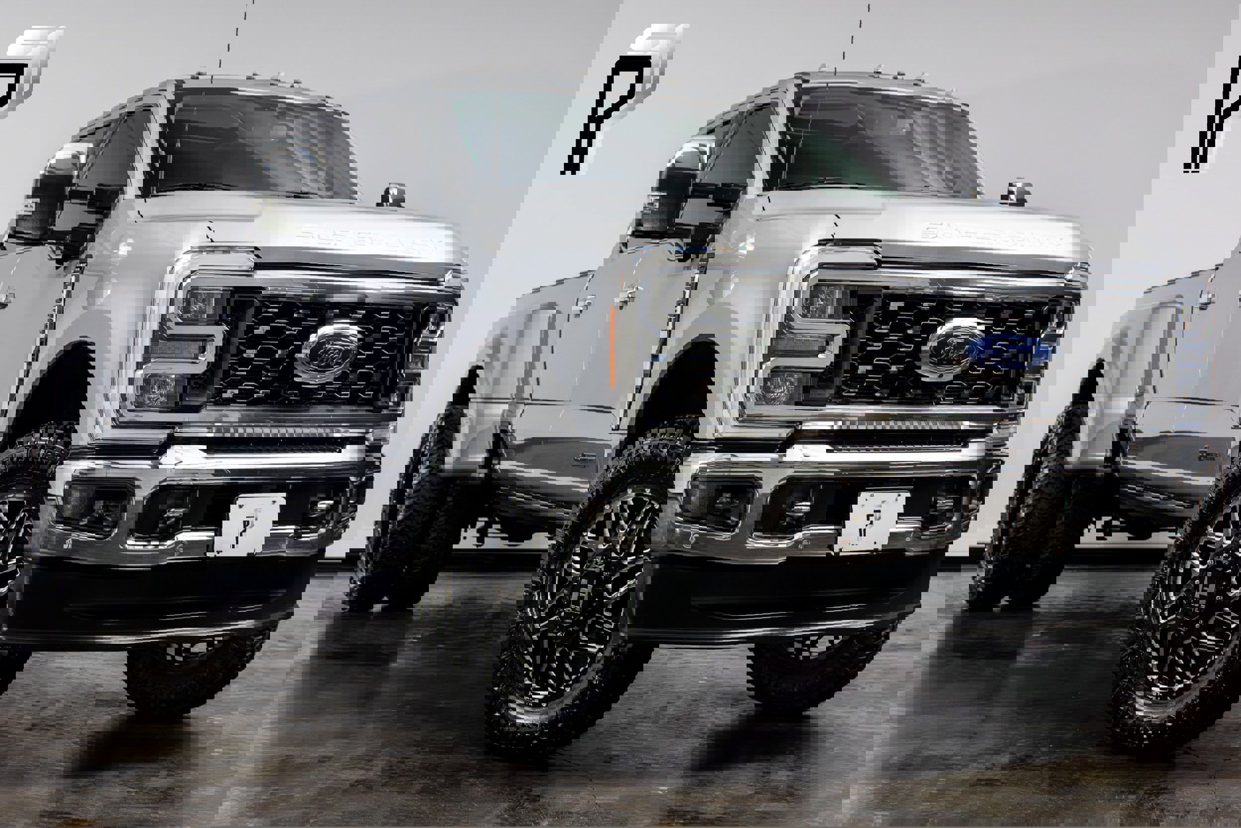 Used 2023 Ford F350 Lariat w/ Lariat Ultimate Package image 1