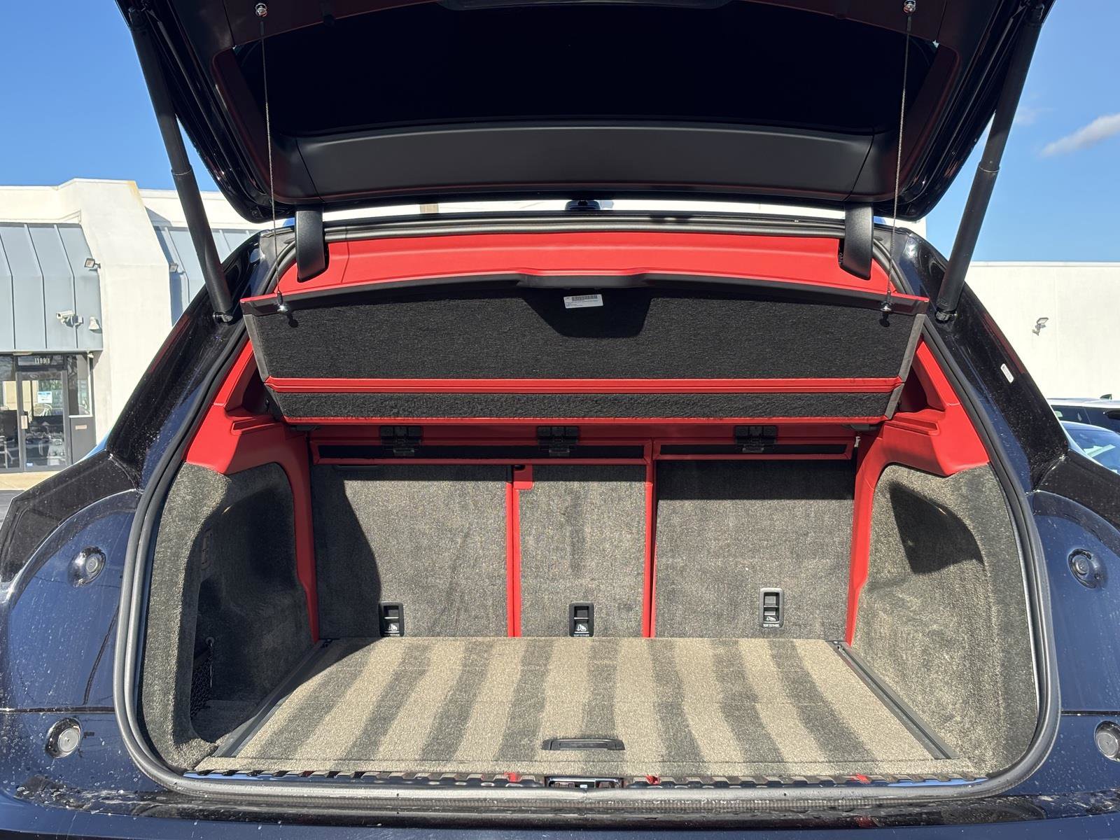 Used 2022 Bentley Bentayga image 15