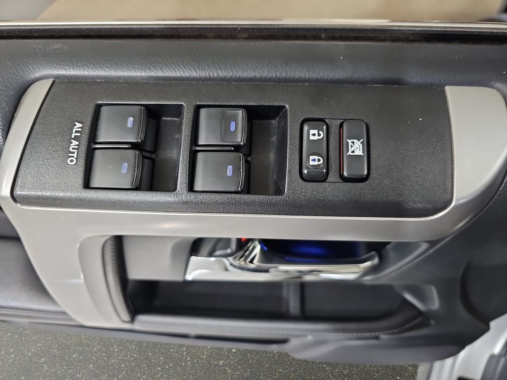 Used 2015 Toyota 4Runner Limited AWD/4WD image 29