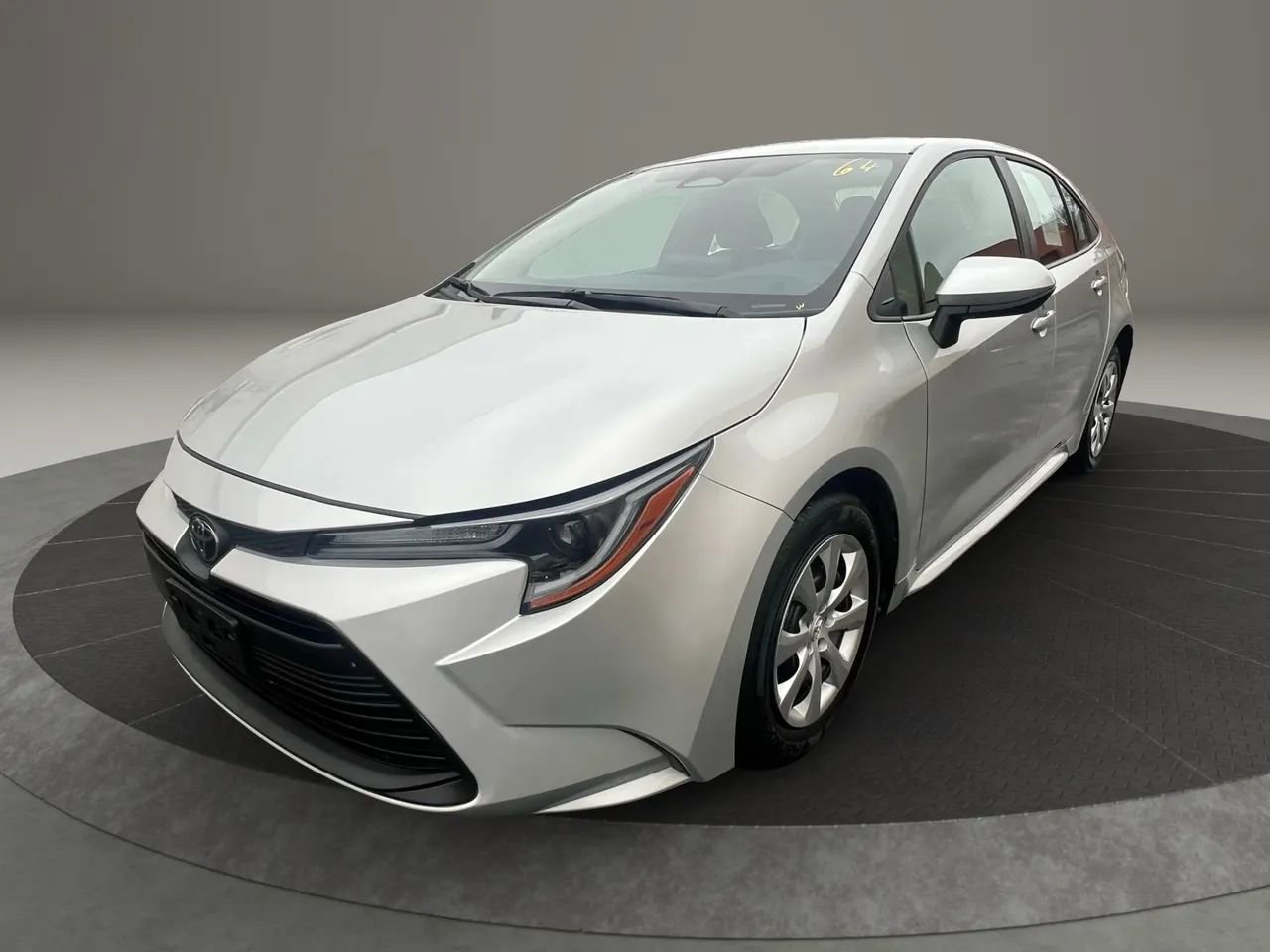 Used 2025 Toyota Corolla LE image 1