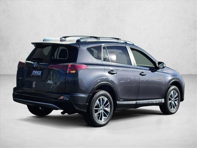 Used 2017 Toyota RAV4 XLE w/ Carpet Mat Package image 5