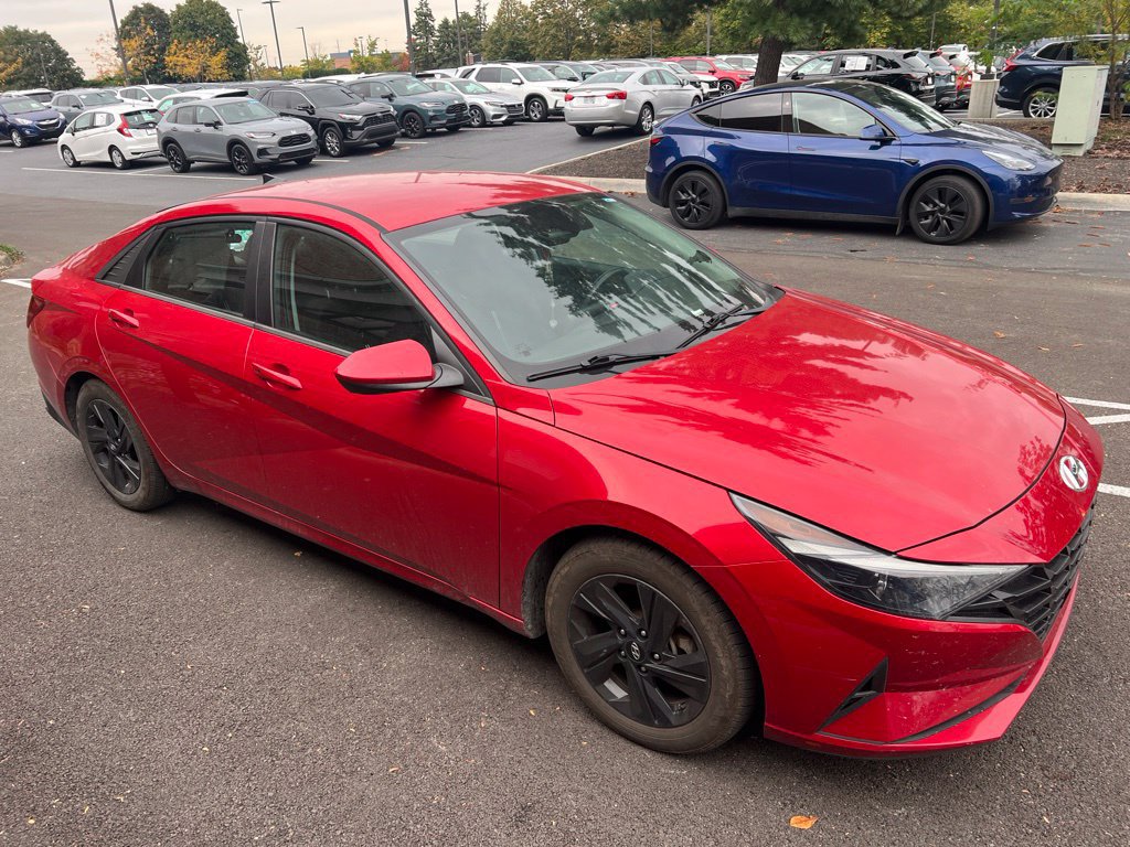Used 2021 Hyundai Elantra SEL w/ Convenience Package FWD image 4