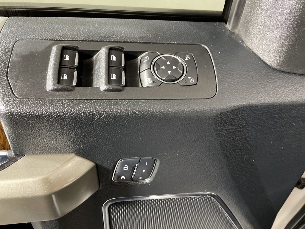 Used 2018 Ford F150 Lariat w/ Equipment Group 502A Luxury image 9