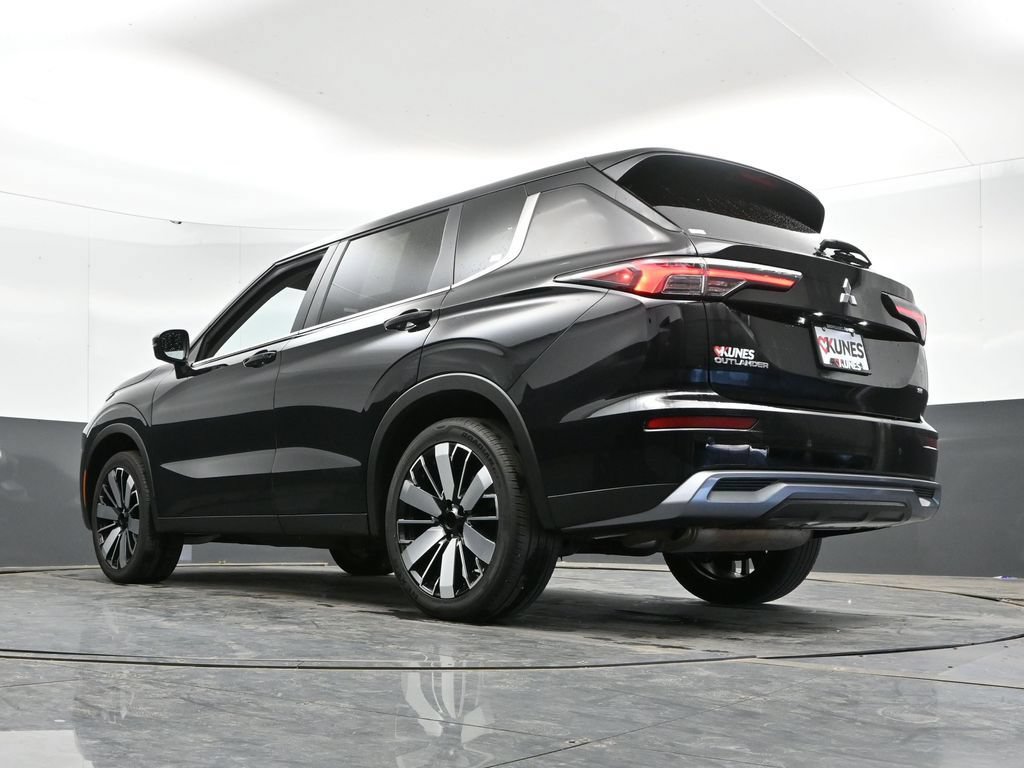 Used 2025 Mitsubishi Outlander SE AWD/4WD image 48
