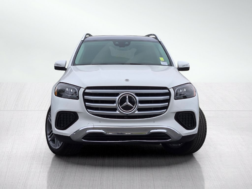 Used 2024 Mercedes-Benz GLS 450 4MATIC image 2