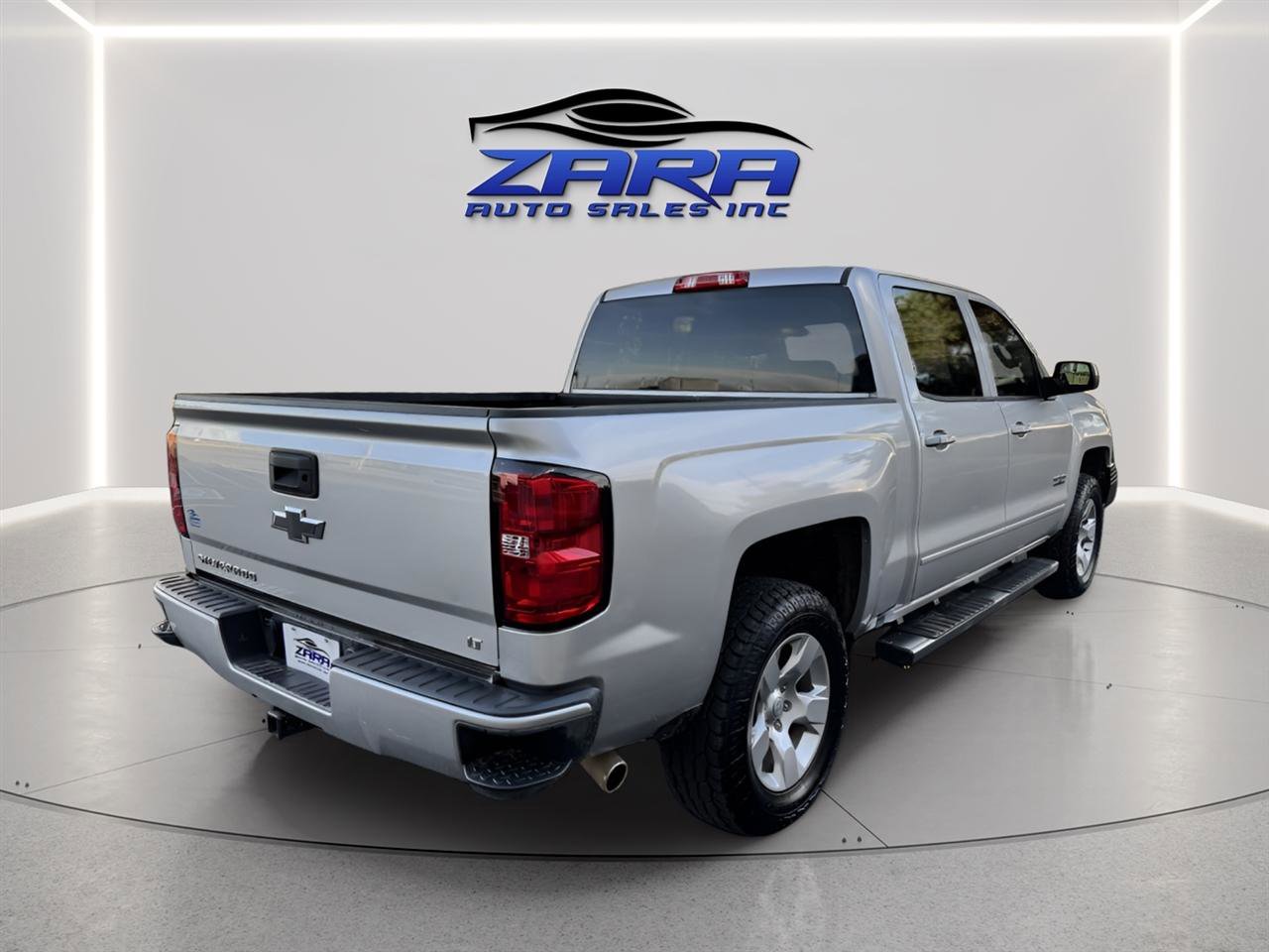 Used 2018 Chevrolet Silverado 1500 LT w/ Texas Edition AWD/4WD image 6