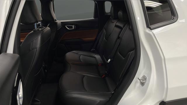 Used 2025 Jeep Compass Limited AWD/4WD image 22