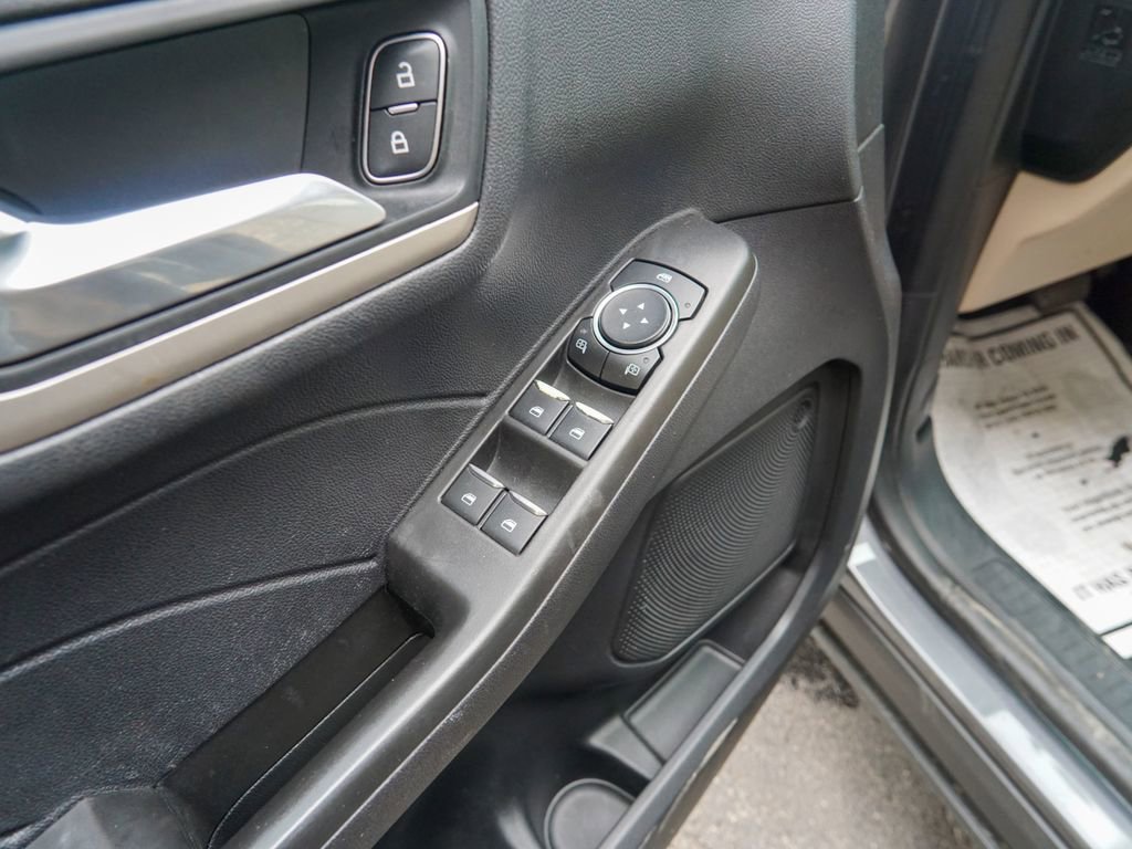Used 2021 Ford Escape SEL FWD image 17