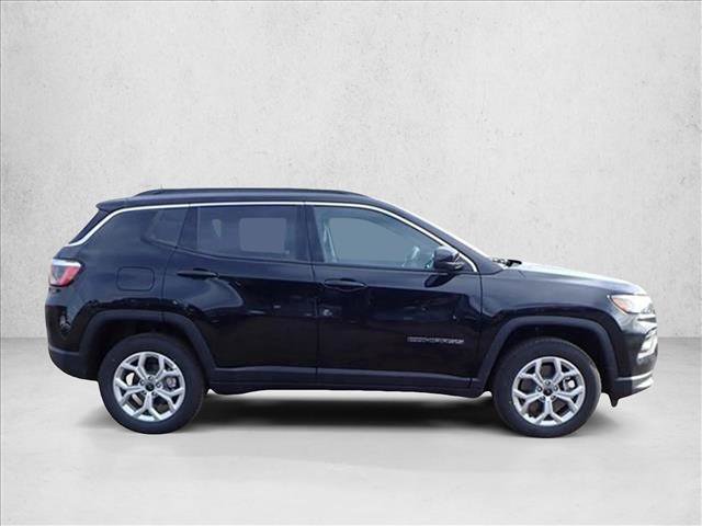 New 2026 Jeep Compass Latitude AWD/4WD image 5